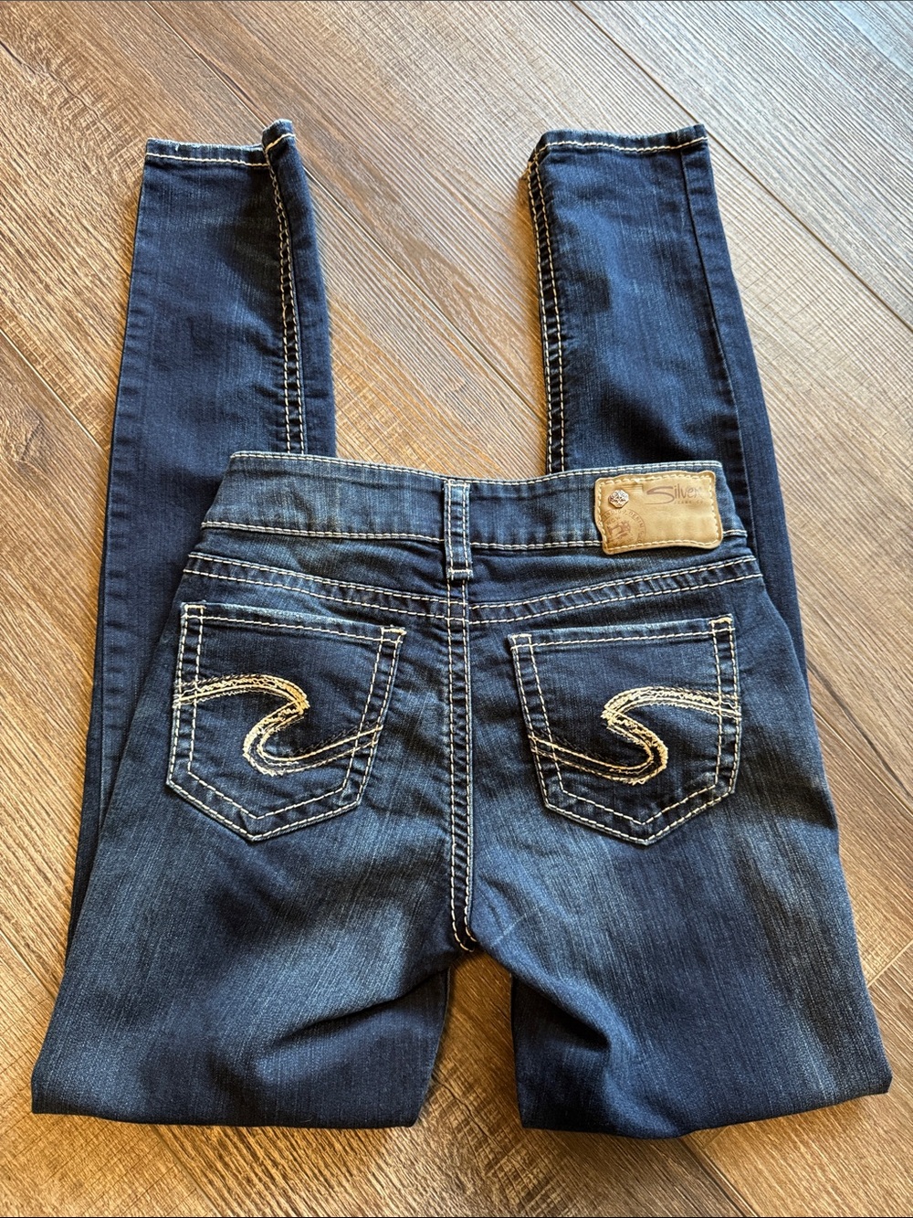 Silver Jeans Dark Blue Mid Skinny Jeans with Contrast Stitching